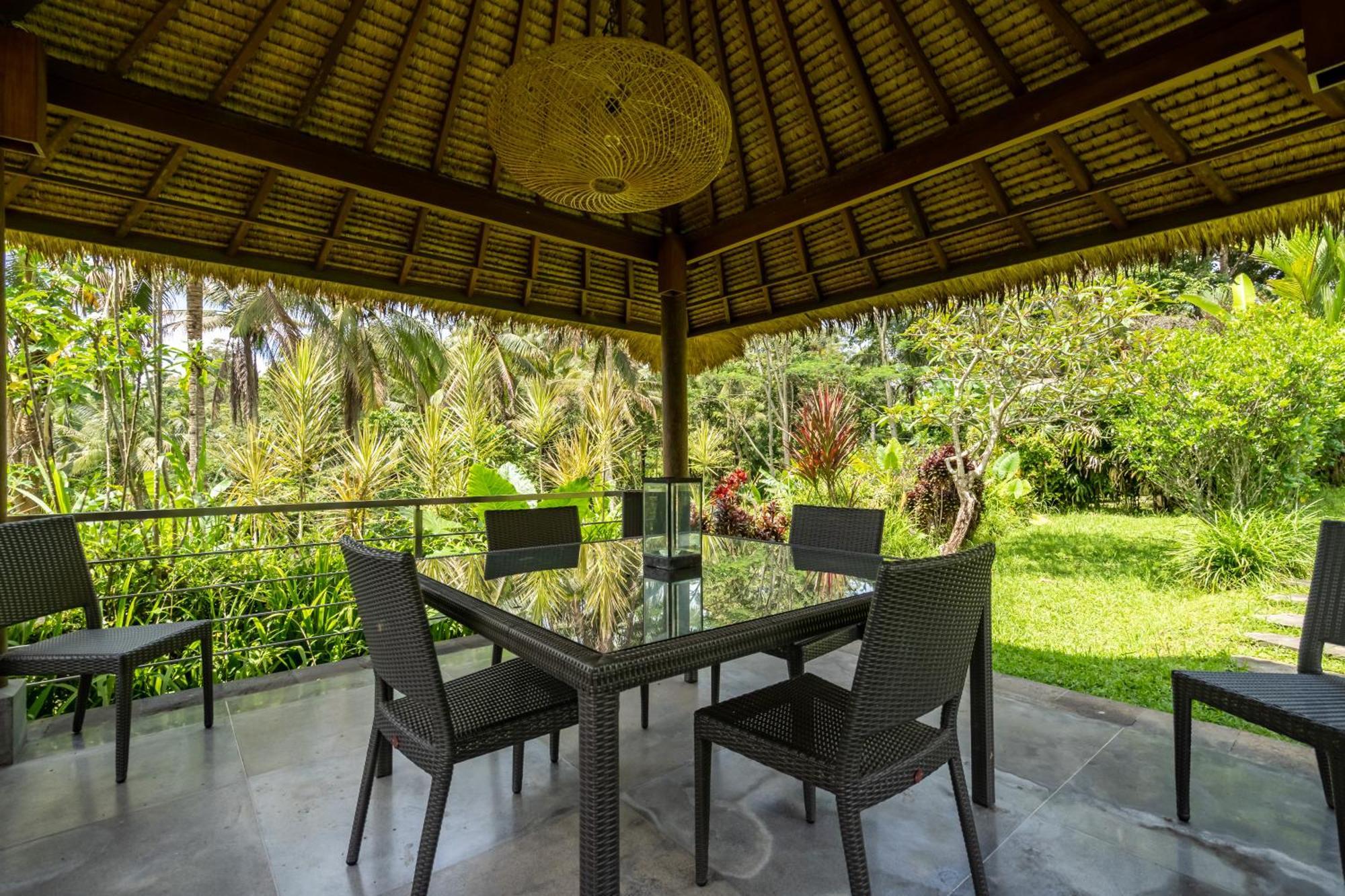 Villa Themma Jungle - Sumptuous 3Br Luxury Villa With Majestic Jungle View North Of Ubud Екстериор снимка