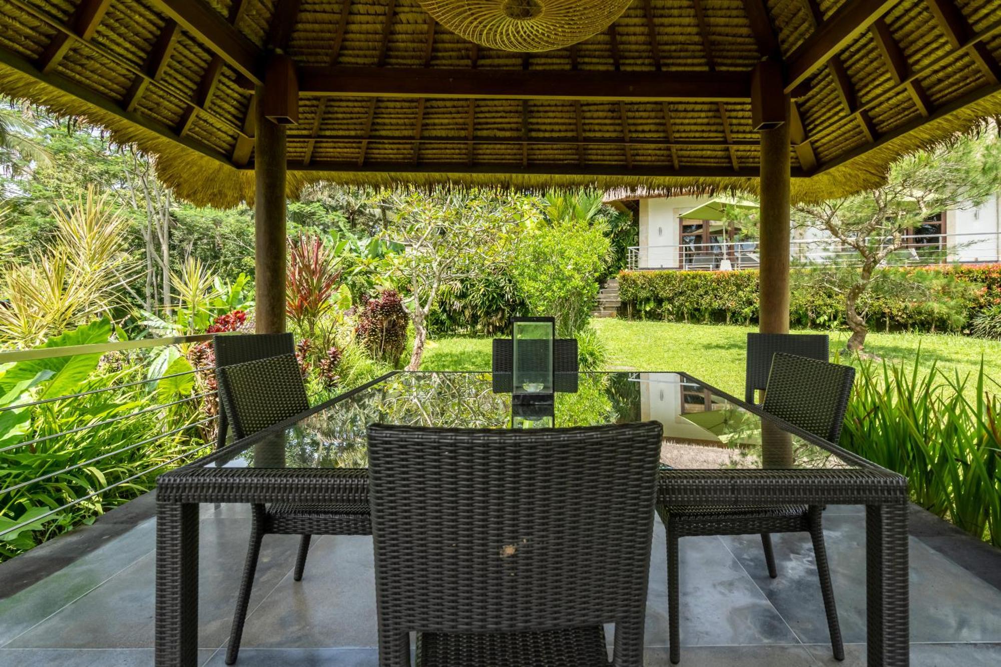 Villa Themma Jungle - Sumptuous 3Br Luxury Villa With Majestic Jungle View North Of Ubud Екстериор снимка